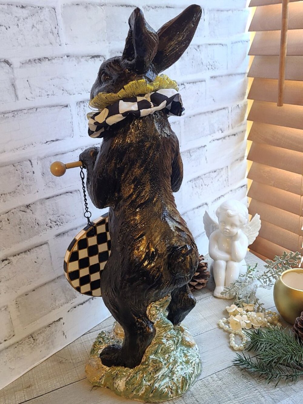 Checked Welcome Sign Anthropomorphic Rabbit Statue Checked Whimsy Decor - Picture 6 of 13